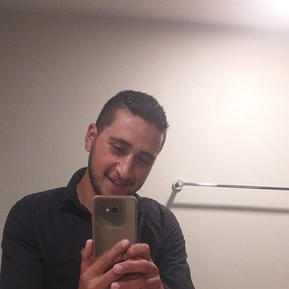 Meet your Posher, Lopez - Picture 1 of 1